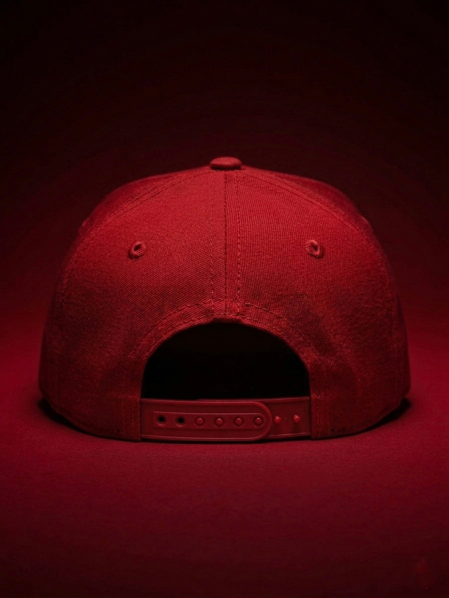Gorra Carmesí